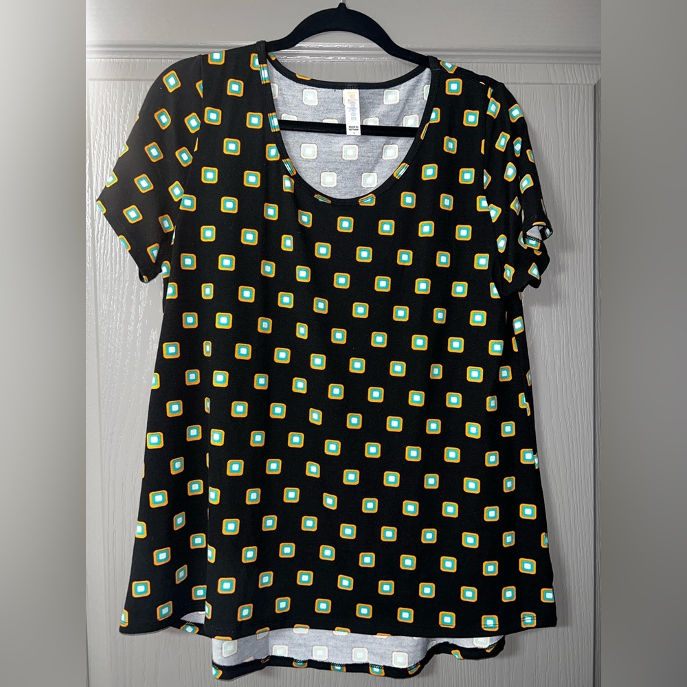LuLaRoe T shirt